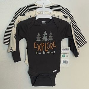 Gerber 3 Pack of Explore New Territory Newborn Onesies NWT